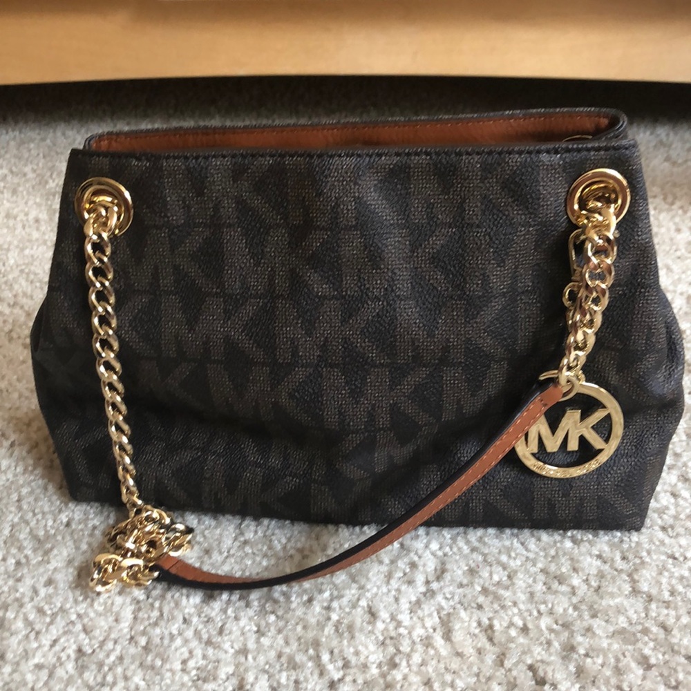 Michael Kors purse